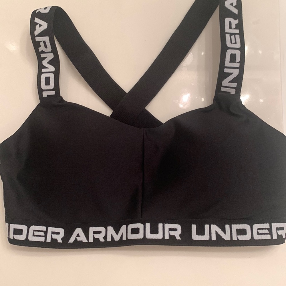NWOT! Never worn! Under Armour black sports bra